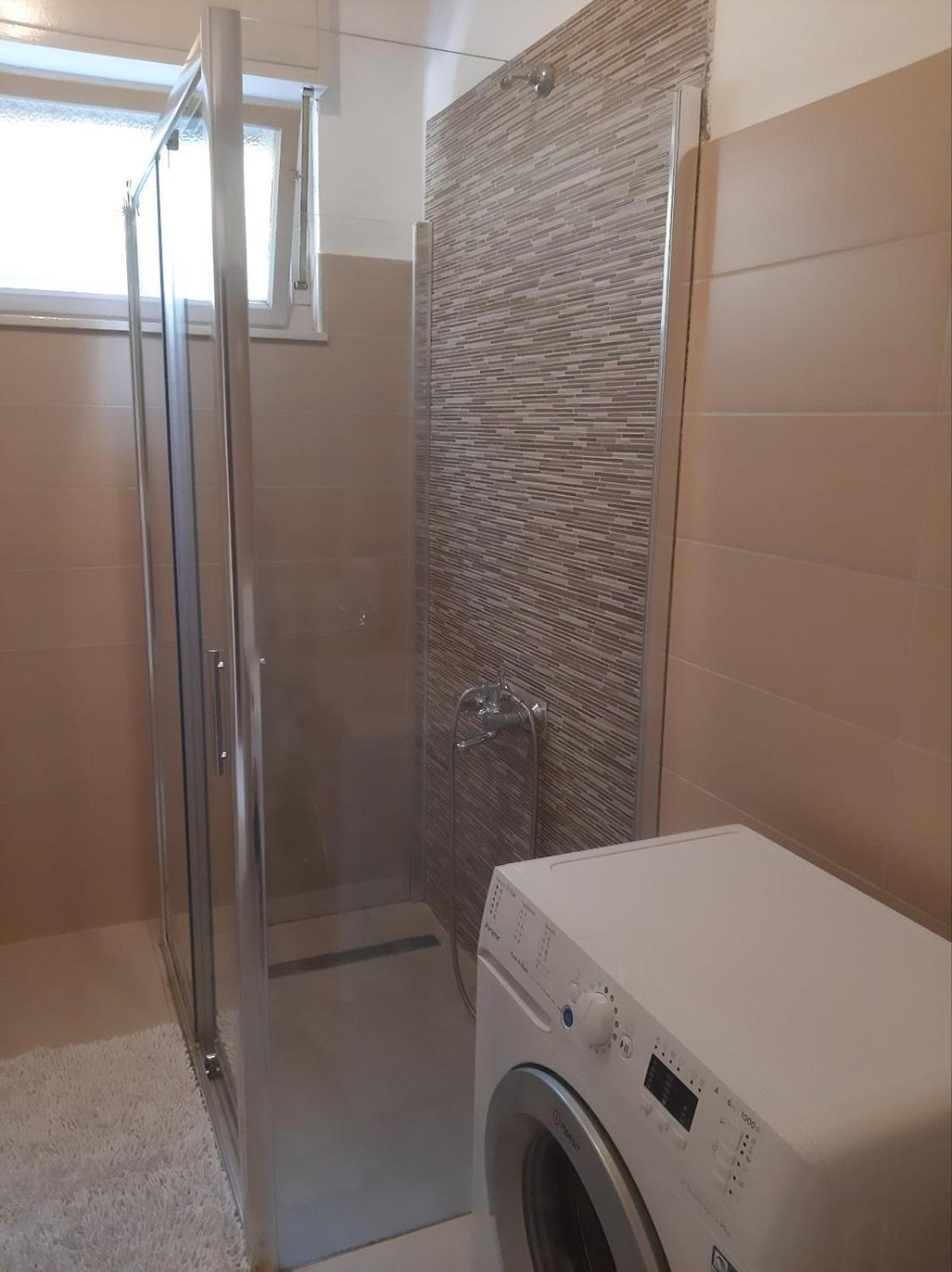 Apartmani Kadmen อิกา ภายนอก รูปภาพ
